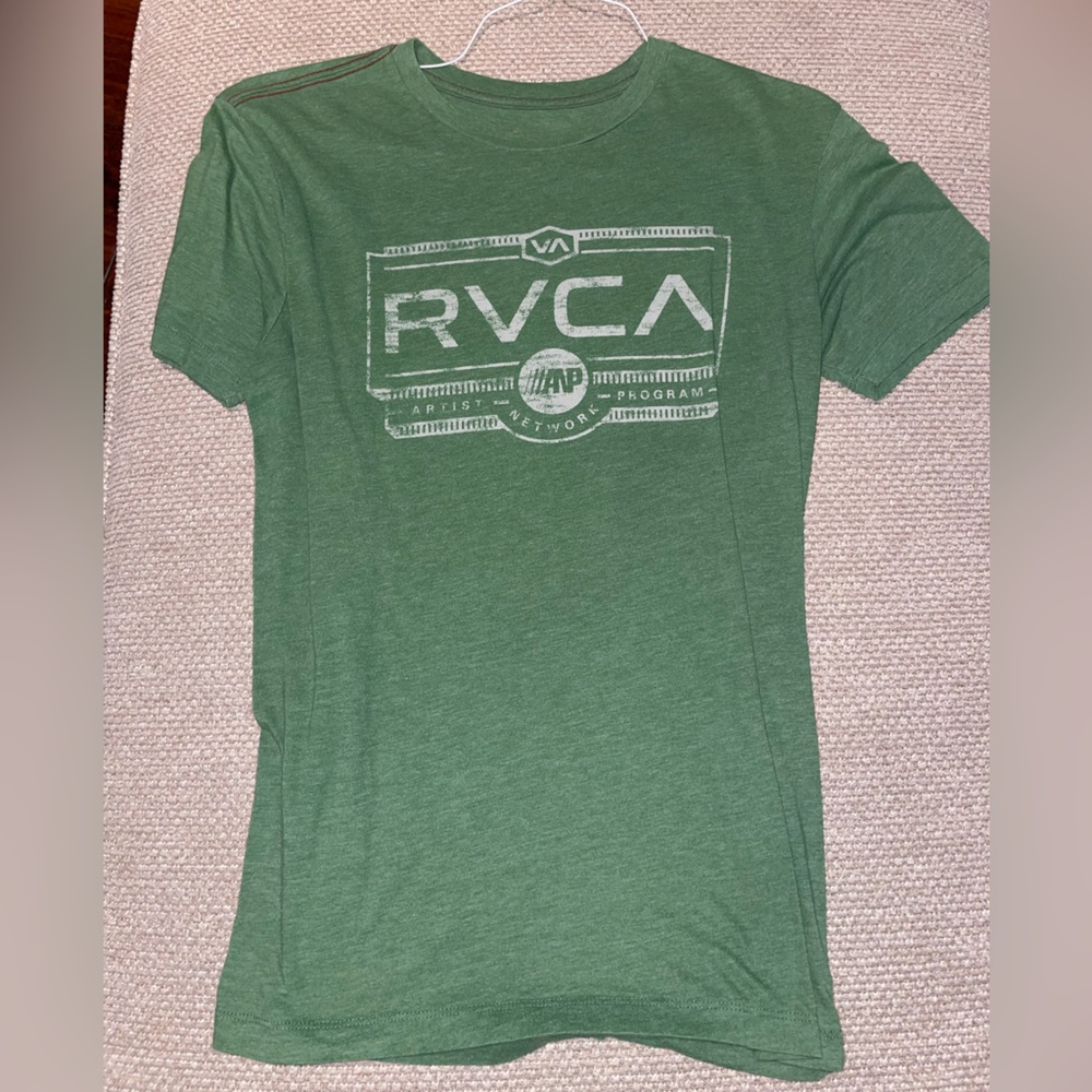 RVCA green Tee